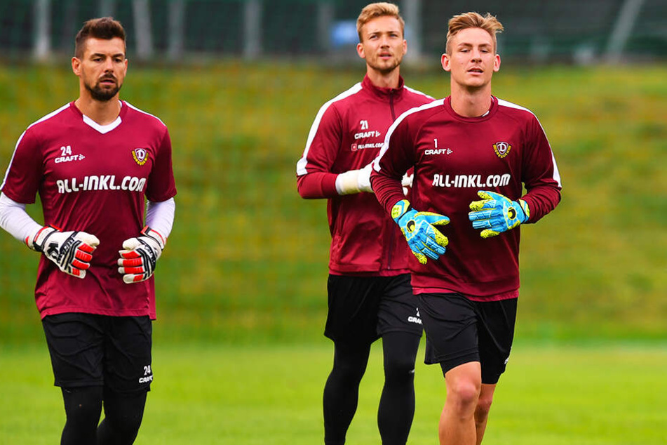 Dreikampf ums Tor: (v.l.) Patrick Wiegers, Tim Boss und Kevin Broll.