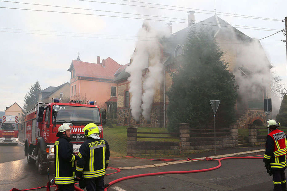 Im Heizungskeller dieses Einfamilienhauses war ein Holzstapel in Brand geraten.