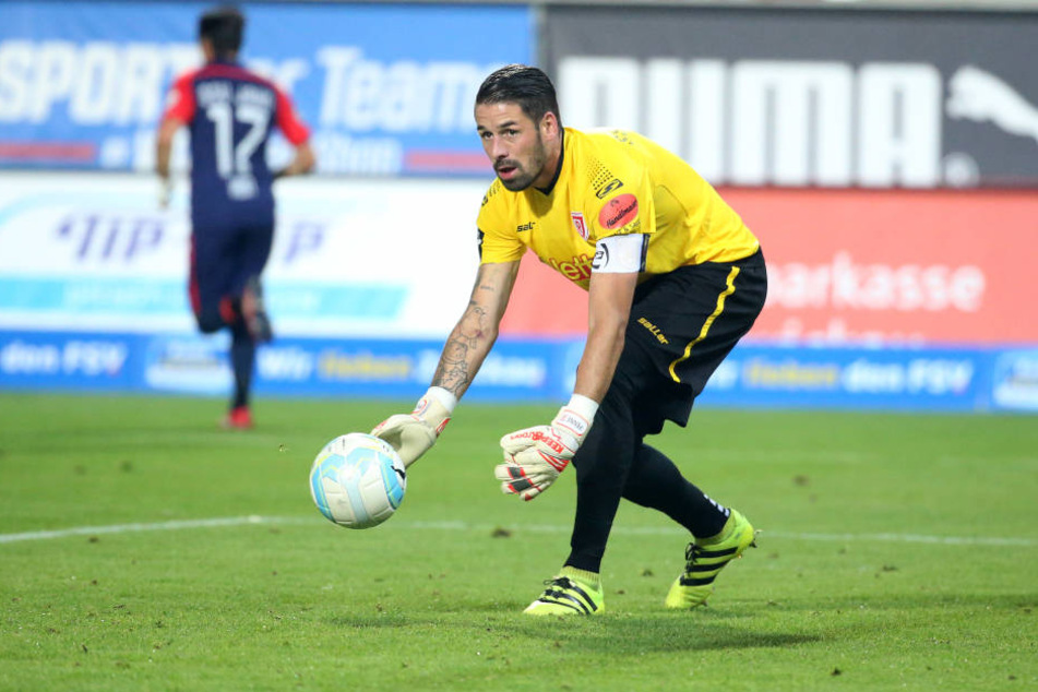 Philipp Pentke spielt seit Juli 2015 für Jahn Regensburg. Mit den Bayern
feierte er in diesem Jahr den Aufstieg in die 3. Liga.