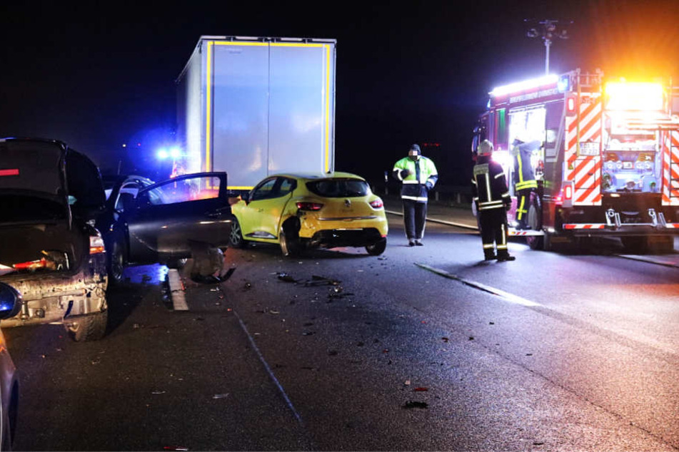 In dem entstandenen Stau kam es zu einem weiteren Unfall.