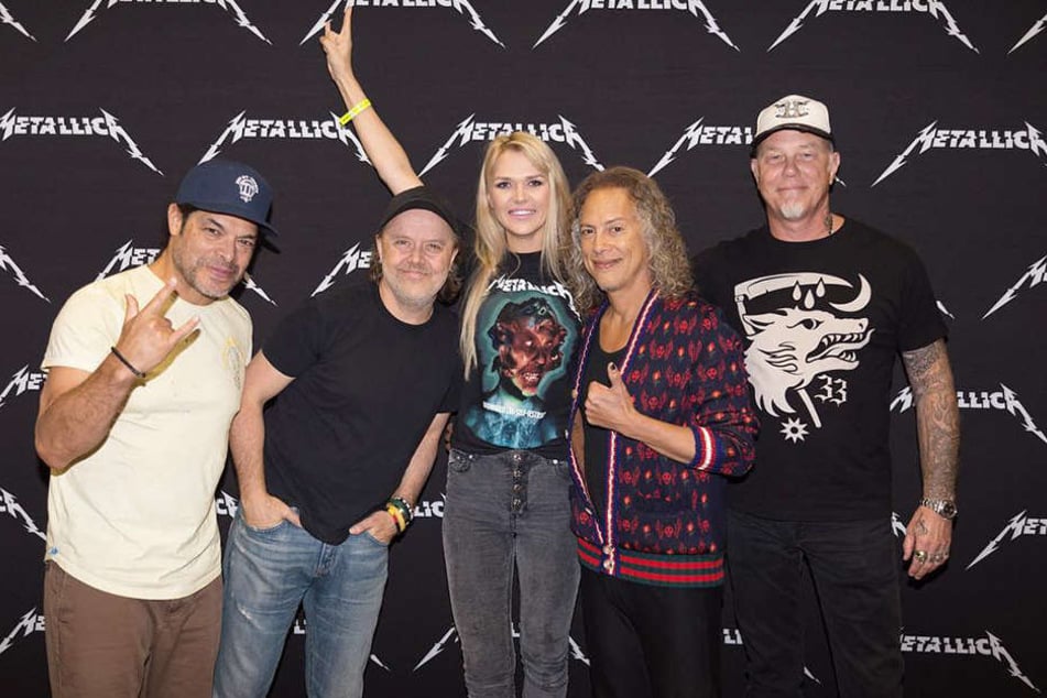 Sara Kulka durfte nach dem Konzert in Leipzig mit den Rock-Legenden von Metallica plaudern.