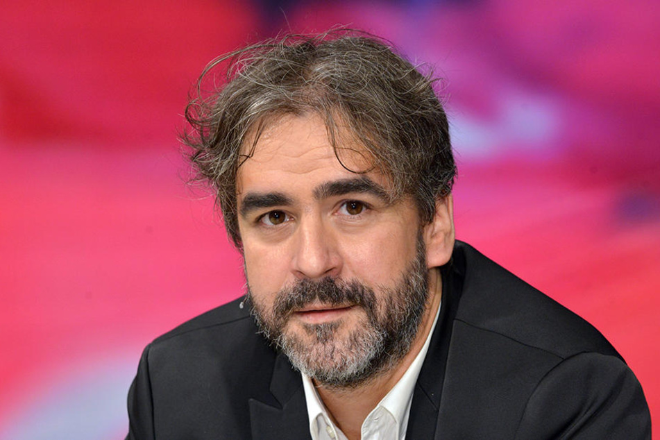 Der deutsch-türkische Journalist Deniz Yücel (44) sitzt in U-Haft.