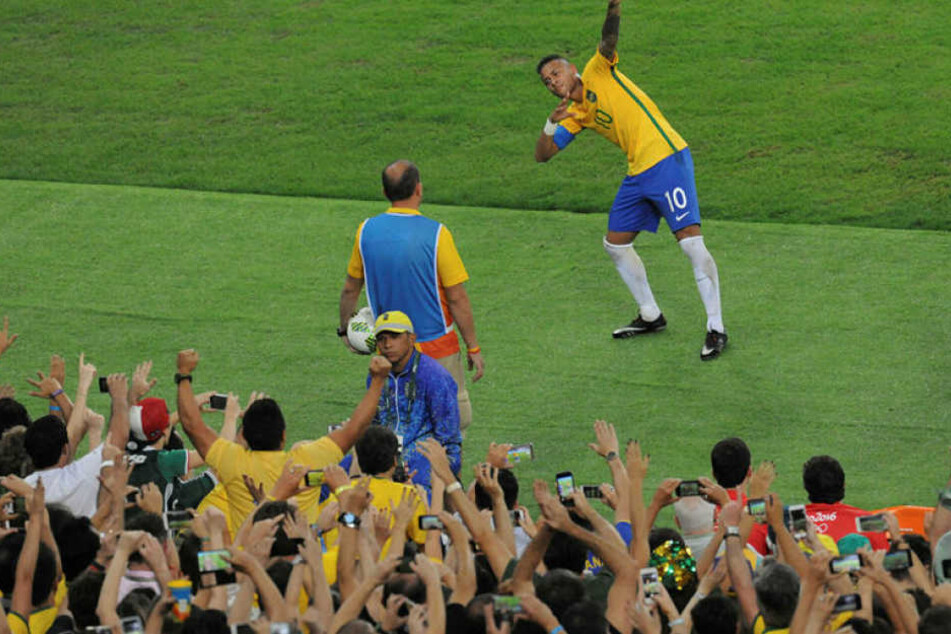 Gefeierter Siegschütze: Neymar.