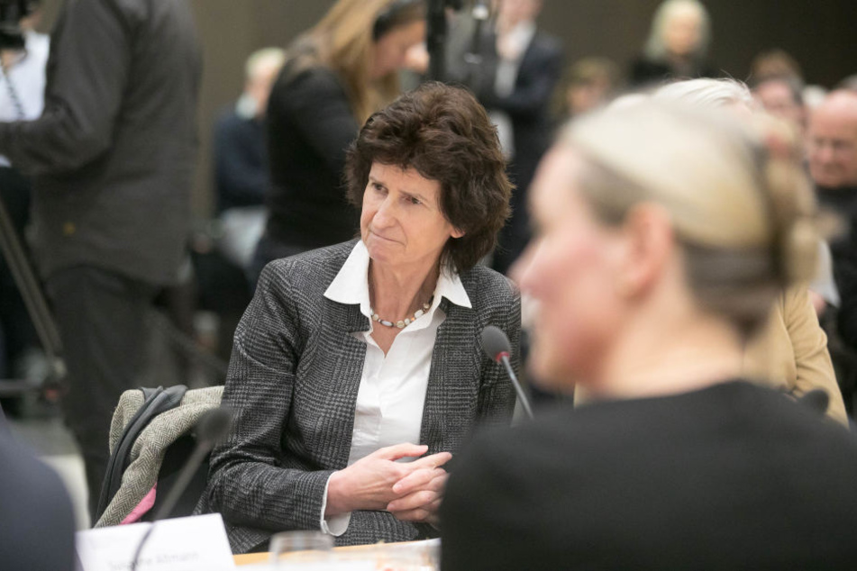 Für ein weiteres Dresdner Museum für moderne Kunst sieht Kulturministerin Eva-Maria Stange (60, SPD) vorerst keine Mittel.