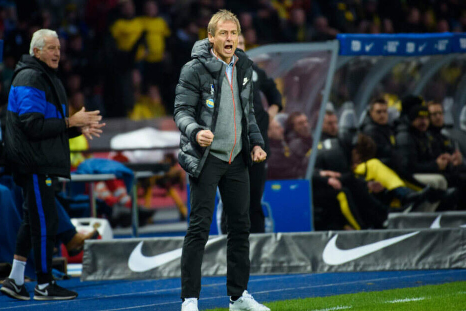 Jürgen Klinsmann bei seinem ersten Spiel als Hertha-Trainer gegen Borussia Dortmund.