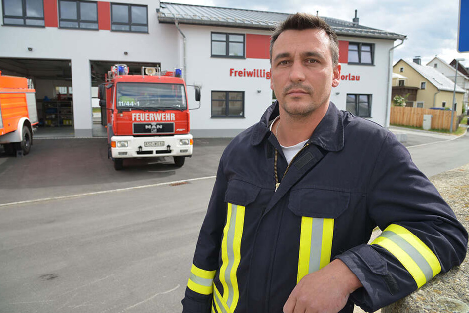 Wehrleiter Mario Voigt ist sauer wegen zweier Angriffe auf die Feuerwehr Zschorlau.