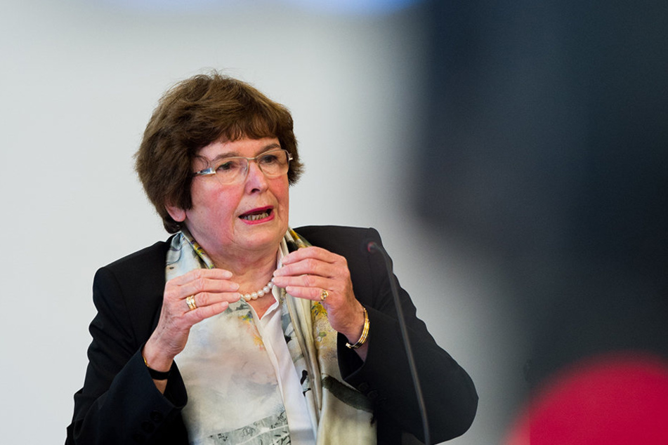 Spricht von systematischen Manipulationen und Richtlinienverstößen. Anne-Gret Rinder, Chefin der Prüfungskommission.