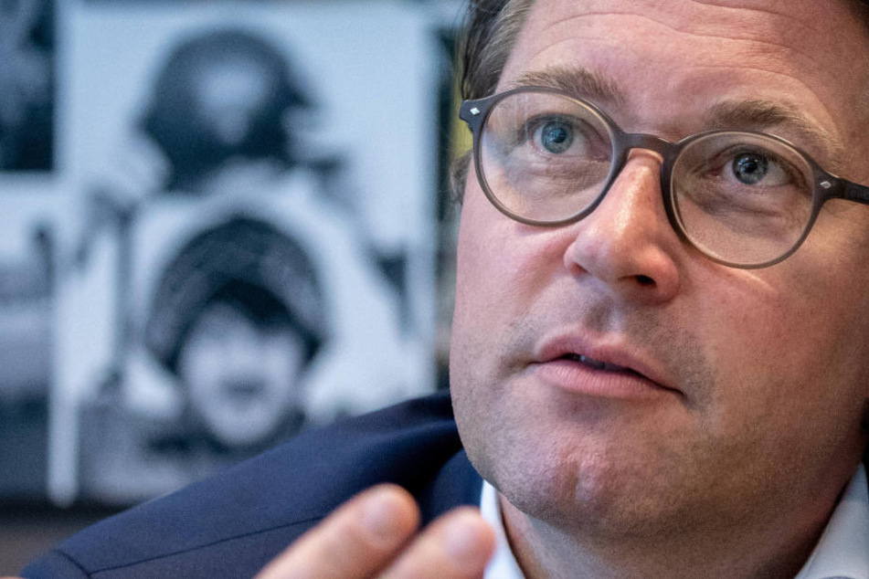 Scheuer hat ein neues Konzept angekündigt, um das Abgas von älteren Dieselautos sauberer zu machen.