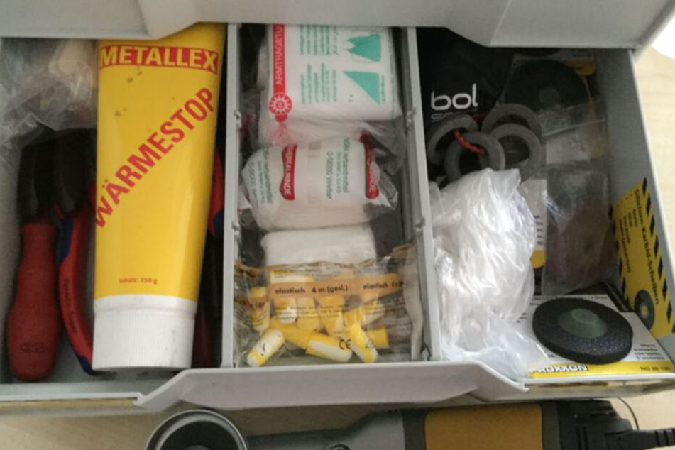 Das rettende Equipment der Feuerwehr Dresden.