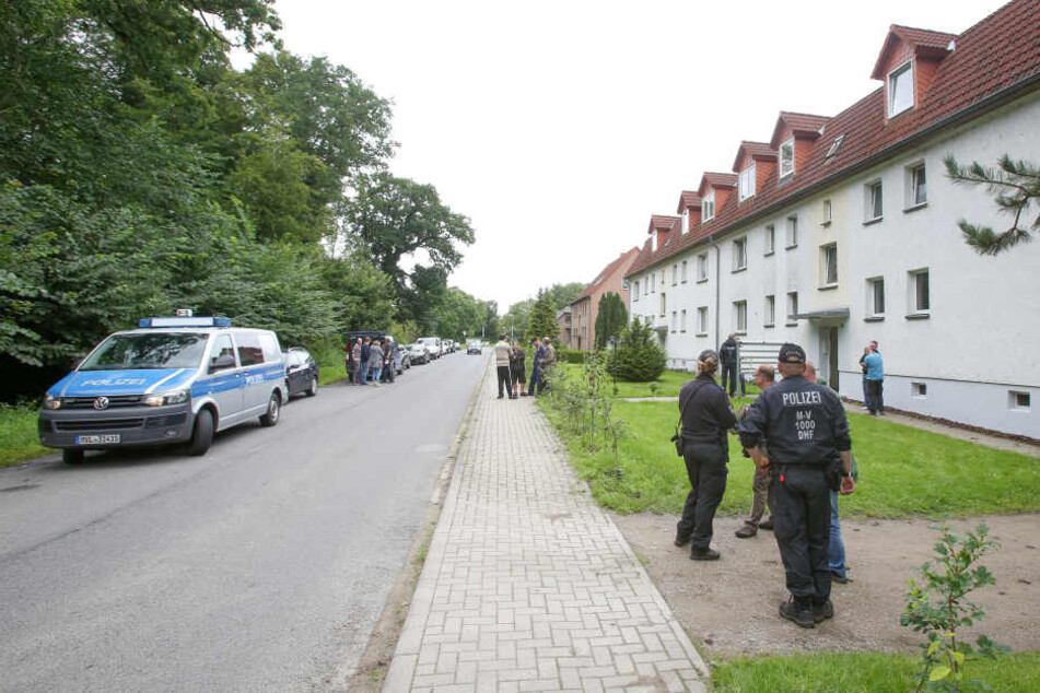 Bei dem Einsatz am Mittwoch wurden drei Männer vorläufig festgenommen.