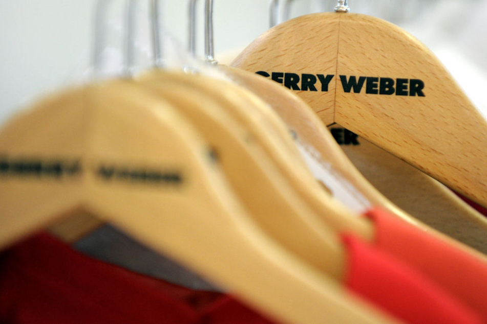 Der Modekonzern Gerry Weber nimmt große interne Veränderungen vor. (Symbolbild)