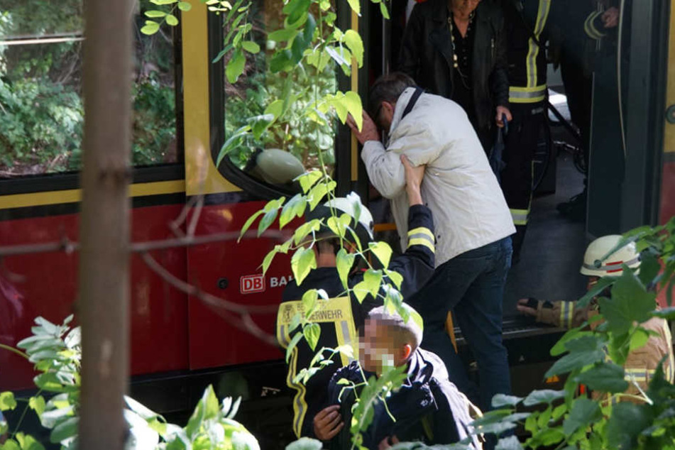 200 Personen wurden von Einsatzkräften der Feuerwehr evakuiert.