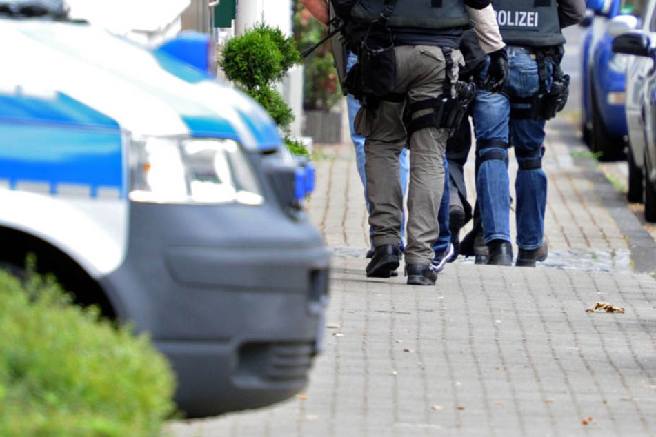 Mit Pfefferspray bewaffnet, griffen die Täter an. (Symbolbild)