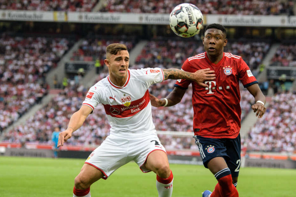 Pablo Maffeo (links) im Zweikampf mit Bayerns David Alaba.
