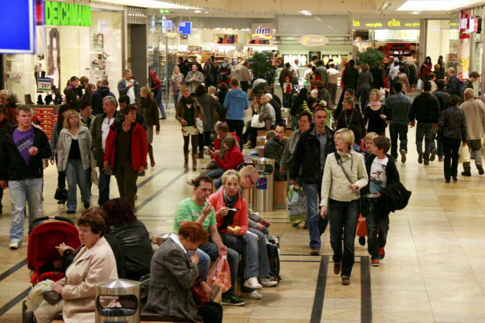 Auch in der Altmarkt Galerie sind heute die Läden offen.