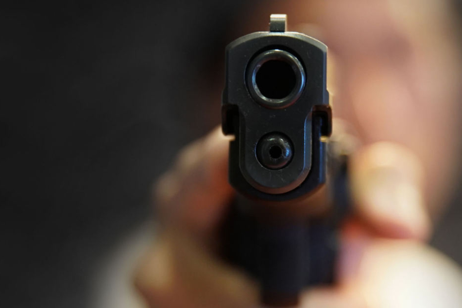 Die Pistole wurde anschließend von der Polizei sichergestellt (Symbolfoto).