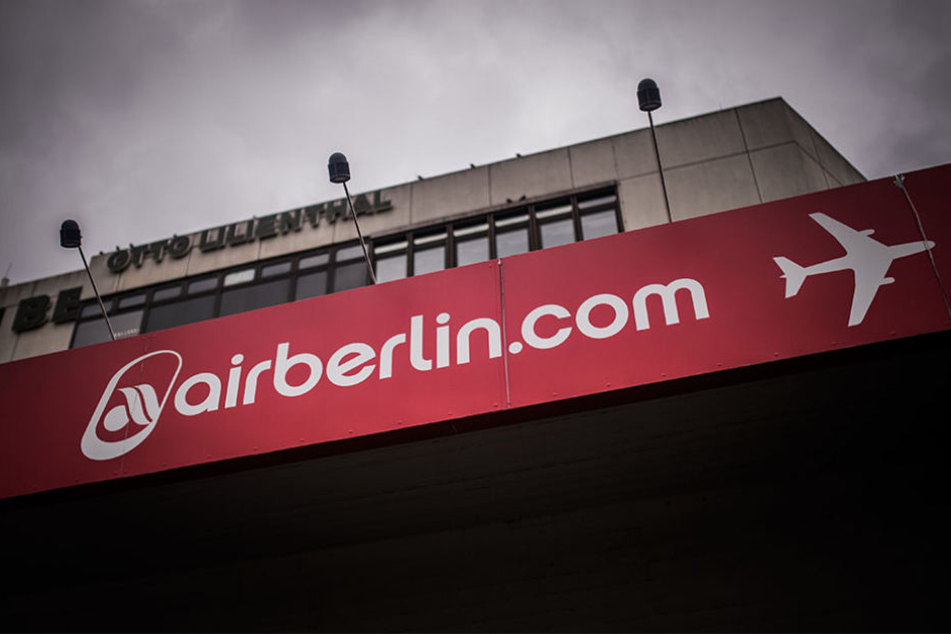 Air Berlin bekommt eine Transfergesellschaft für Mitarbeiter vom Land finanziert.