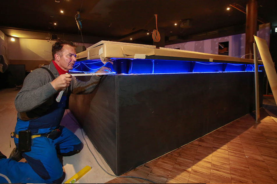 Für die neue Rundumlauftheke musste die alte "Averna-Lounge" weichen.