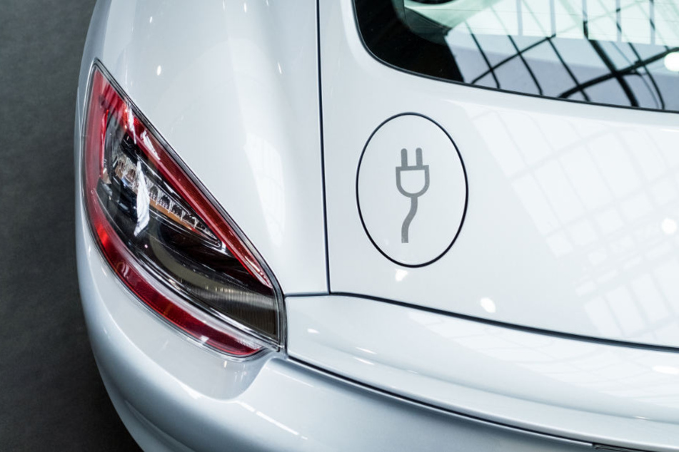 Der erste reine Elektro-Porsche "Mission E" soll Ende 2019 auf den Markt kommen.
