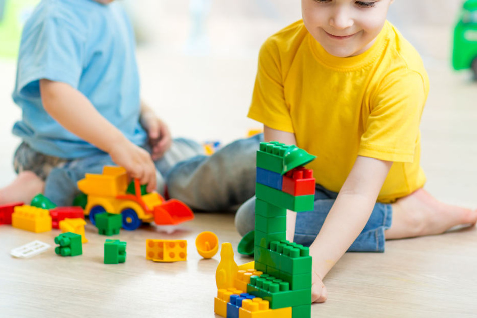 Schon im Kindergarten baute Jan (Name geändert) am liebsten für sich und baute Türme. (Symbolbild)
