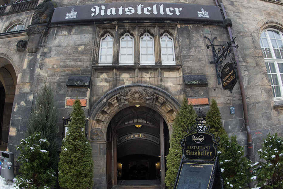 Das Rathaus ist eine Dauerbaustelle. Nach dem Dach soll auch der
Ratskeller für zwei Millionen Euro saniert werden.