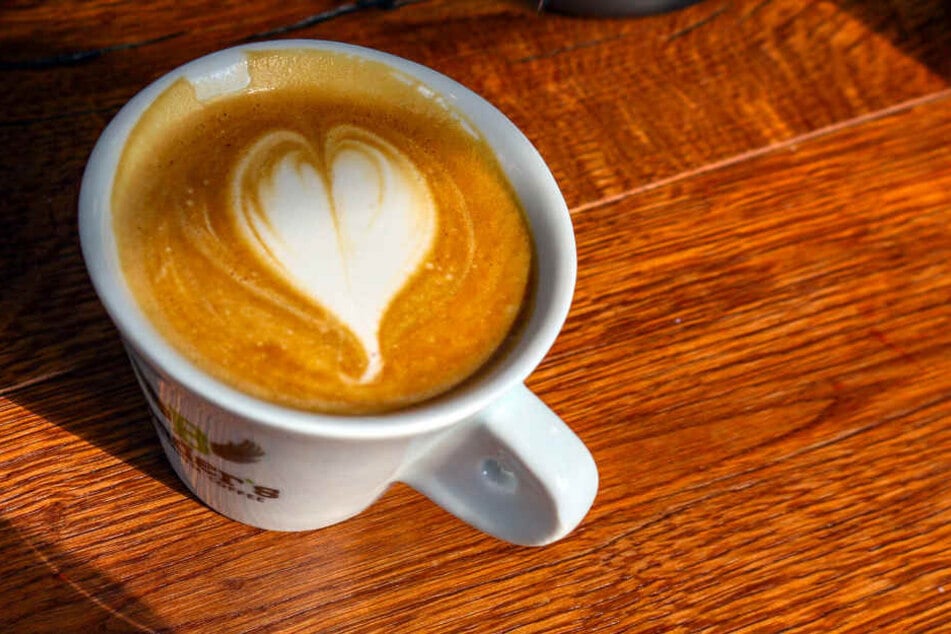Den Cappuccino betitelt Mustafa als besten der Stadt.