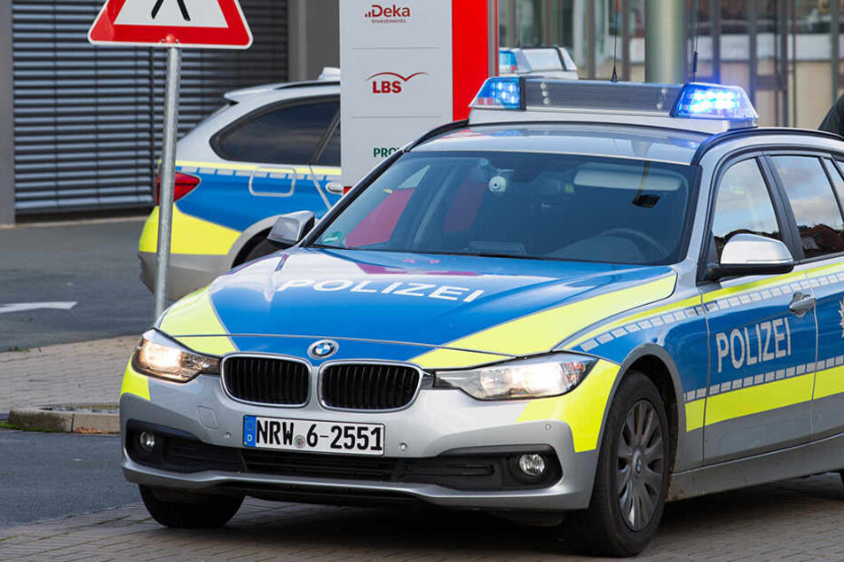 Auch am Freitag wurde der Tatort noch einmal von der Polizei abgesucht. (Symbolbild)