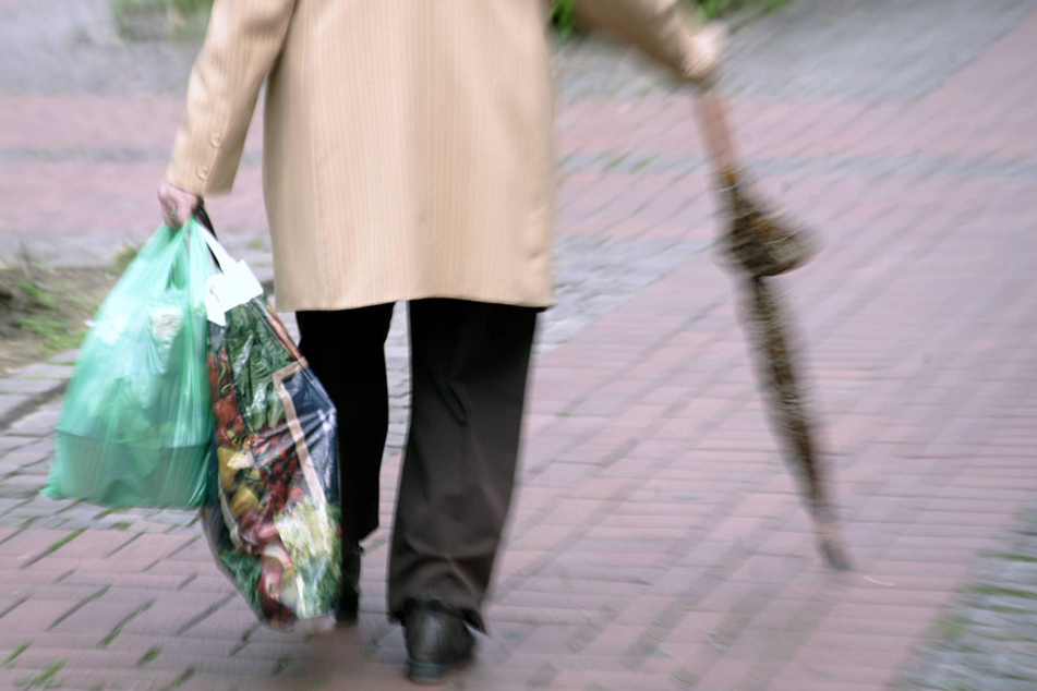Die rüstige Rentnerin setzte sich erfolgreich zur Wehr. (Symbolfoto)