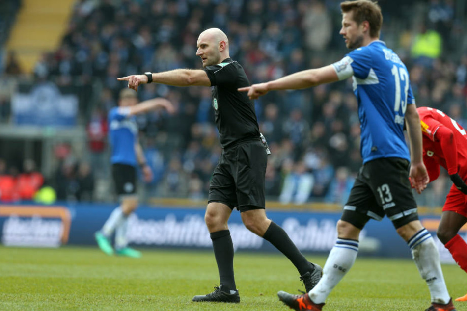 Julian Börner (rechts) beim Spiel gegen Holstein Kiel
