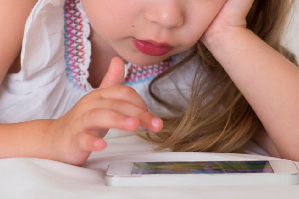 Die Beamten hörten jeweils nur eine Kinderstimme und gingen von einem Notfall aus. (Symbolbild)