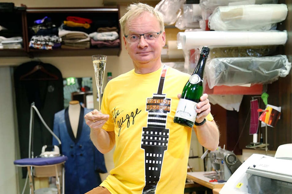 Kabarettist Uwe Steimle (53) ist ein großer Fan des Dresdner Fernsehturms.