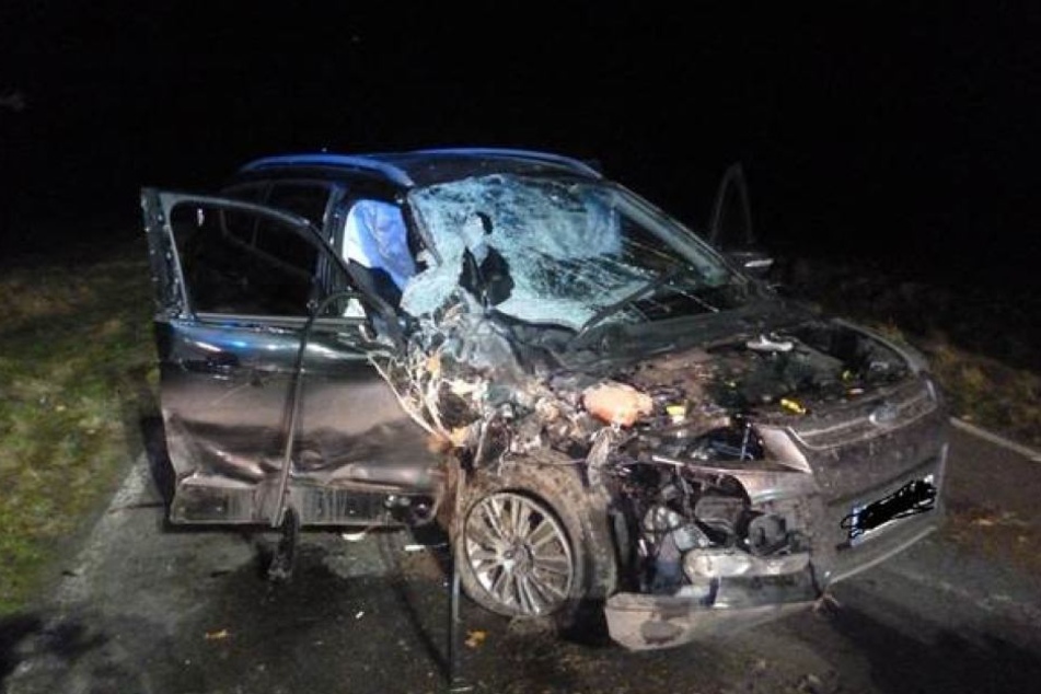 Der Mann wurde in seinem SUV eingequetscht. Kurz darauf erlag er seinen Verletzungen.