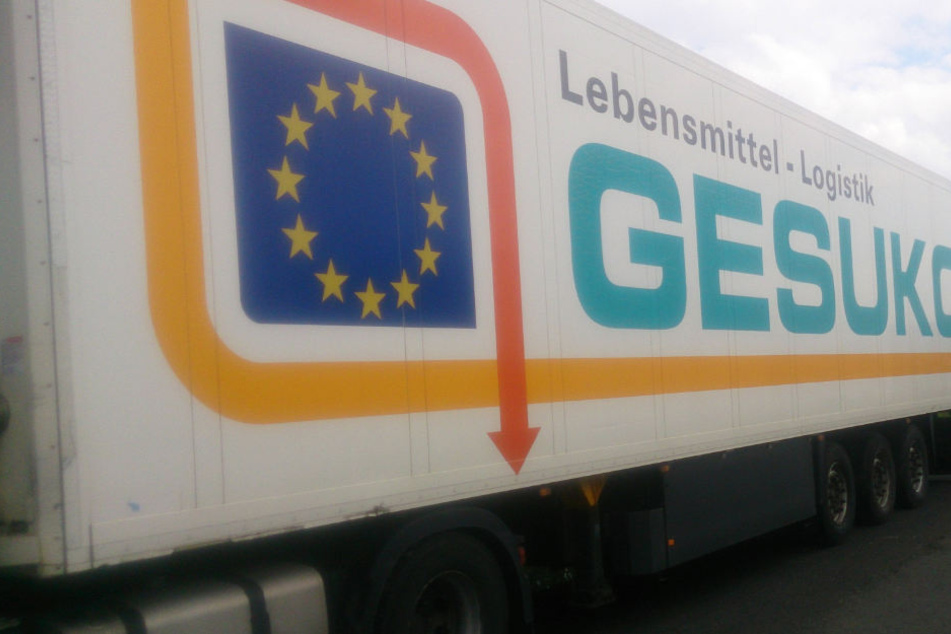 Zeugen, die diesen Sattelauflieger gesehen haben, sollen sich bei der Polizei melden.