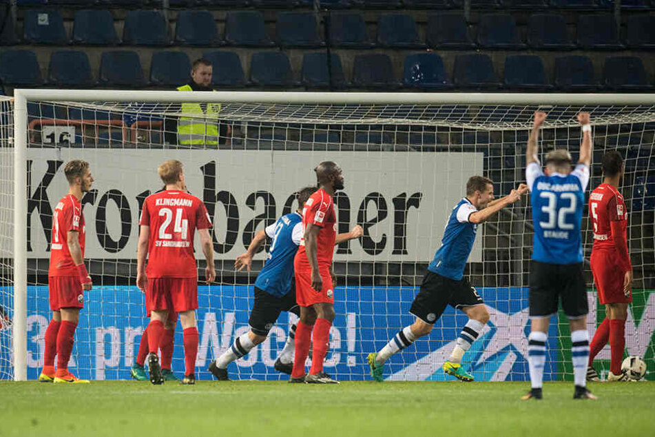 In der 84. Minute kam die Erlösung: Andreas Voglsammer schoss das verdiente 1:0 für den DSC gegen Sandhausen.