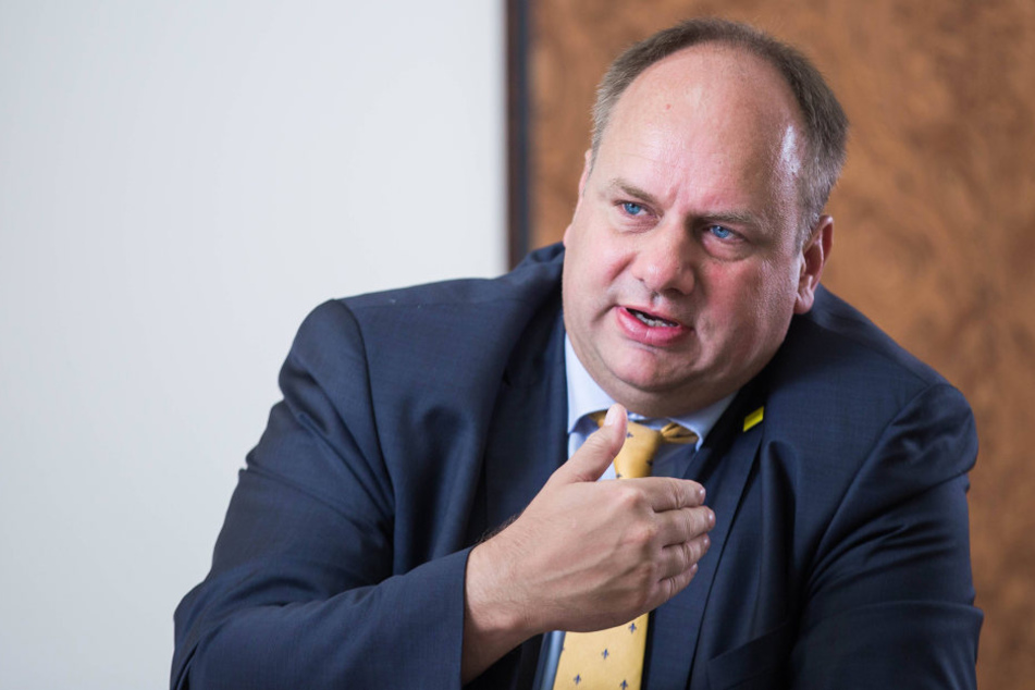 OB Dirk Hilbert (45, FDP) hat in seiner Grundsatzrede im Stadtrat erklärt, wie er die Dresdner wieder zusammenbringen will.