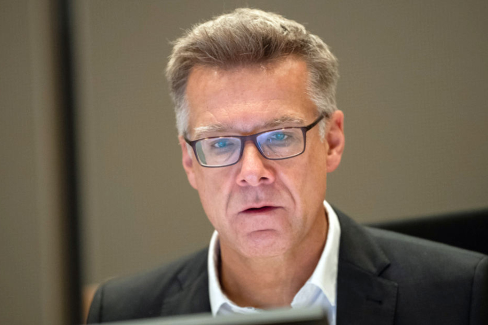 Richter Sebastian Bührmann will unvoreingenommen die Taten aufklären.