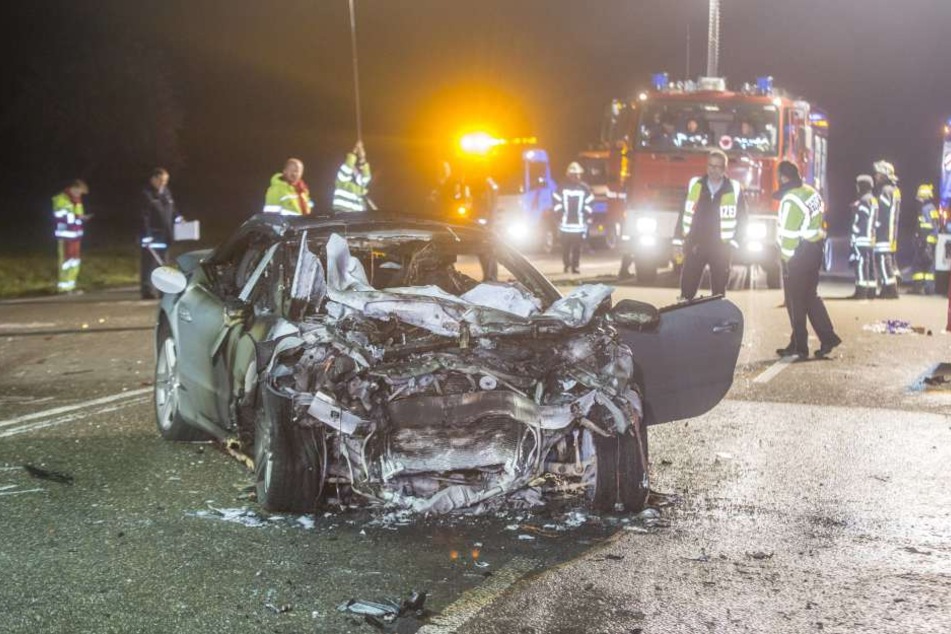 Bei dem Horrorunfall in Mössingen kamen eine Mutter und ihr Sohn ums Leben.