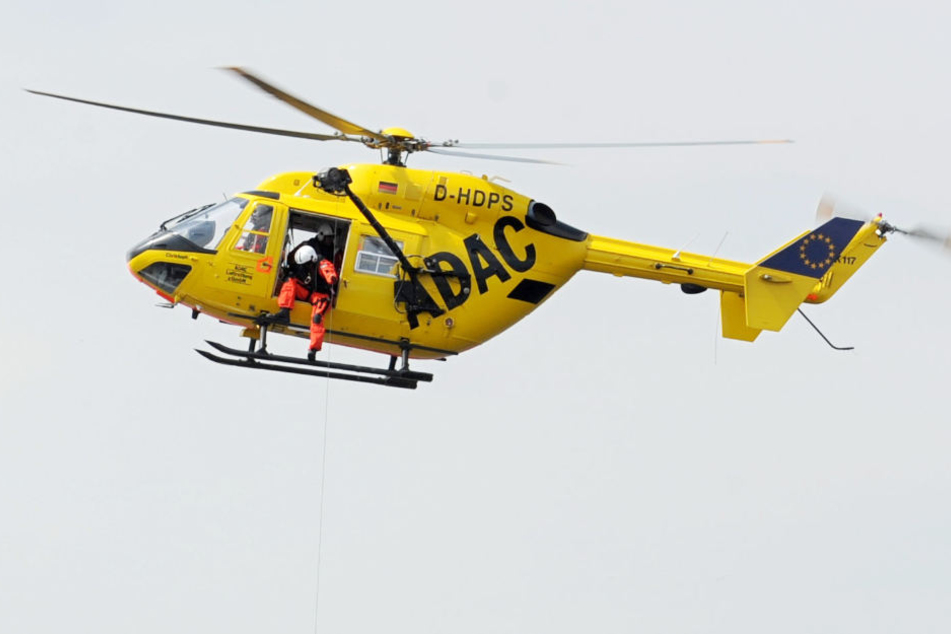 Ein Rettungshubschrauber konnte den Jungen aus dem Schlick ziehen. (Archivfoto)