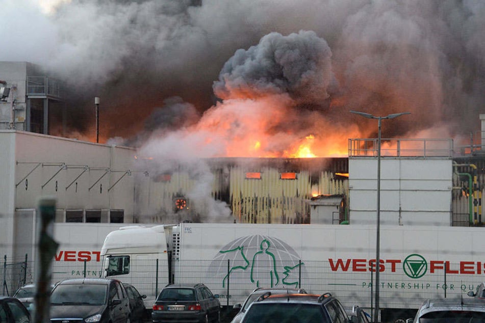 Ein Feuer im Februar 2016 zerstörte den Standort Paderborn.