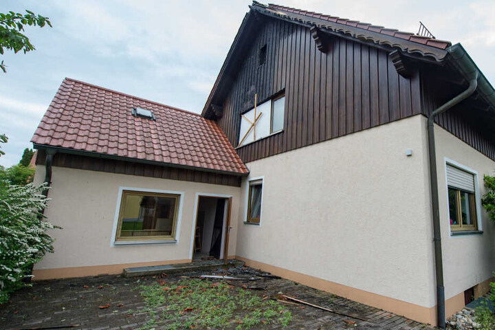 Der 37-jährige Ehemann wohnt zusammen mit seiner Frau und Tochter in einer Asylunterkunft. (Symbolbild)