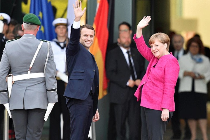 Bundeskanzlerin Angela Merkel (re.) und Frankreichs neuer Präsident Emmanuel Macron.