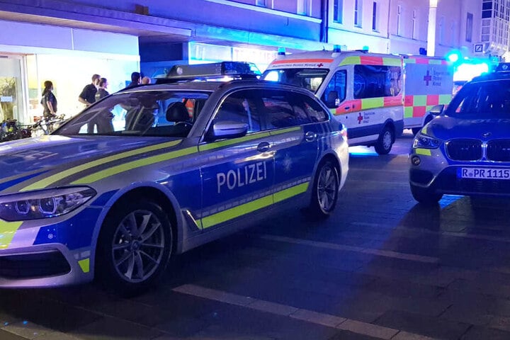 Die Polizei und der Rettungsdienst waren in Regensburg im Einsatz.
