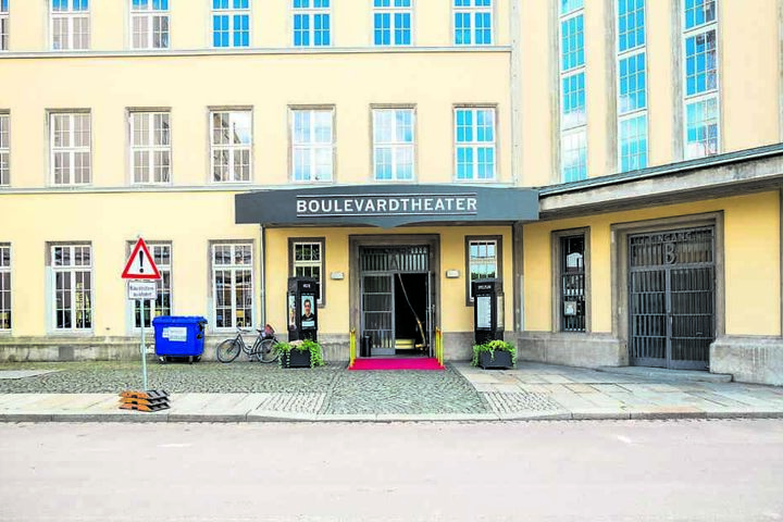 Im Boulevardtheater füllt Fettlöserin Nicole Jäger ihre Vorstellungen meist bis auf den letzten Platz.