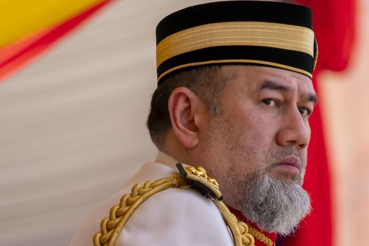 Der malaysische Regent Muhammad V. macht russische Beauty-Queen zu seiner Königin. Er ist fast doppelt so alt wie sie!