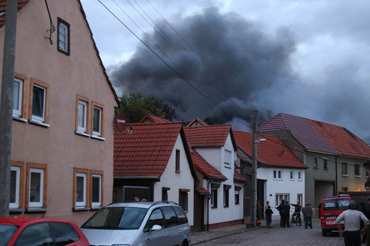 Die Rauchsäule war kilometerweit zu sehen.