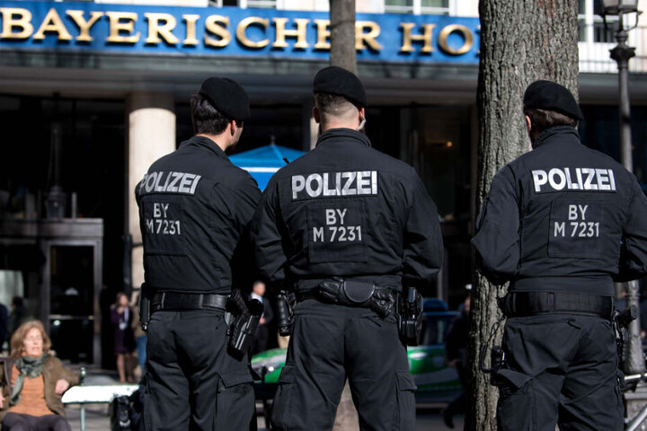 Insgesamt werden rund 3900 Polizisten die Münchner Sicherheitskonferenz beschützen. (Archiv)