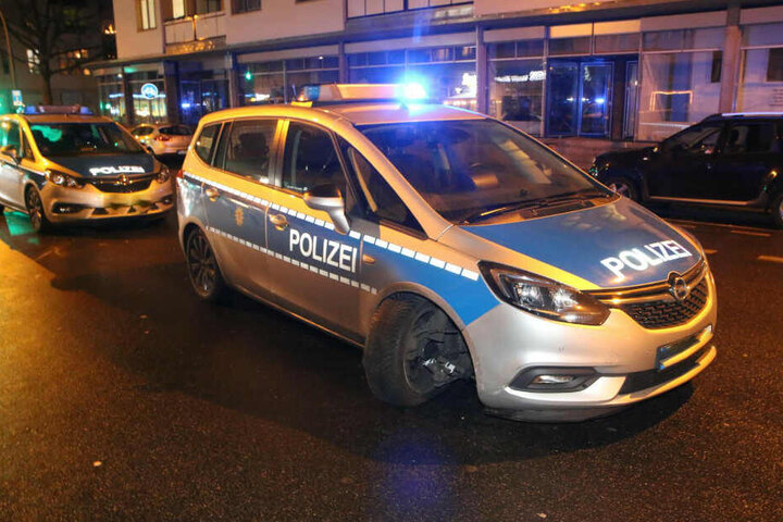 Ein Polizeiwagen bekam die Flucht zu spüren.