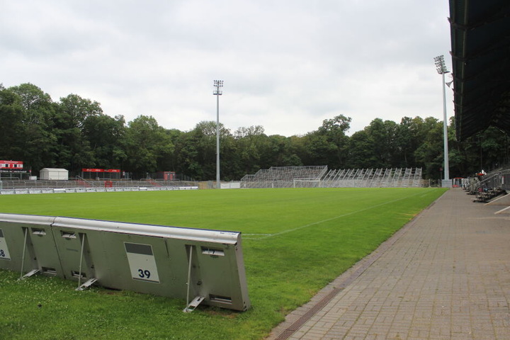 Nach Abschluss der Bauarbeiten wird der Sportpark Höhenberg 10.001 Plätze bieten.
