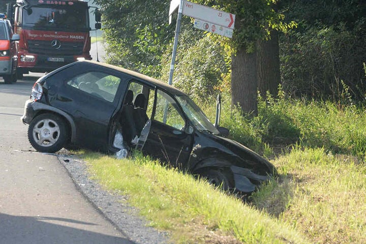 Der 65-jähriger Opel-Fahrer war wahrscheinlich nicht angeschnallt.
