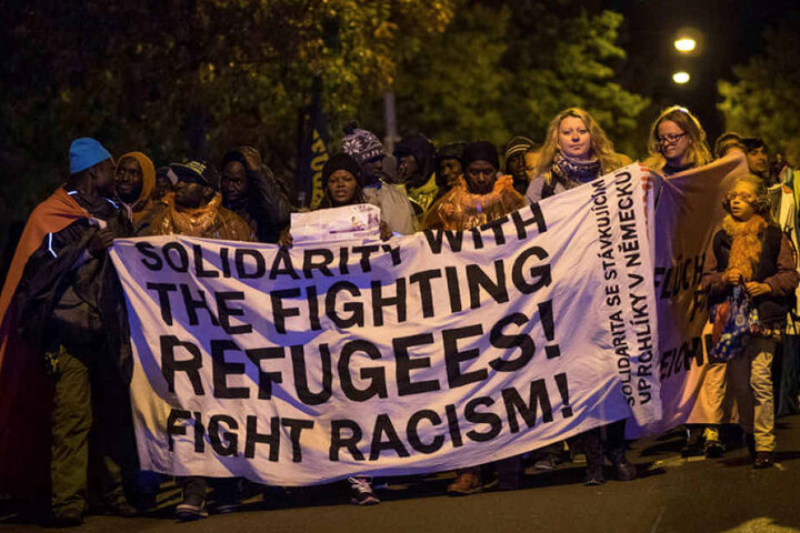 Die Menschen kommen aus mehreren afrikanischen Ländern wie etwa dem Senegal, aus Nigeria und Gambia, aber auch aus Afghanistan, Pakistan und dem Iran.